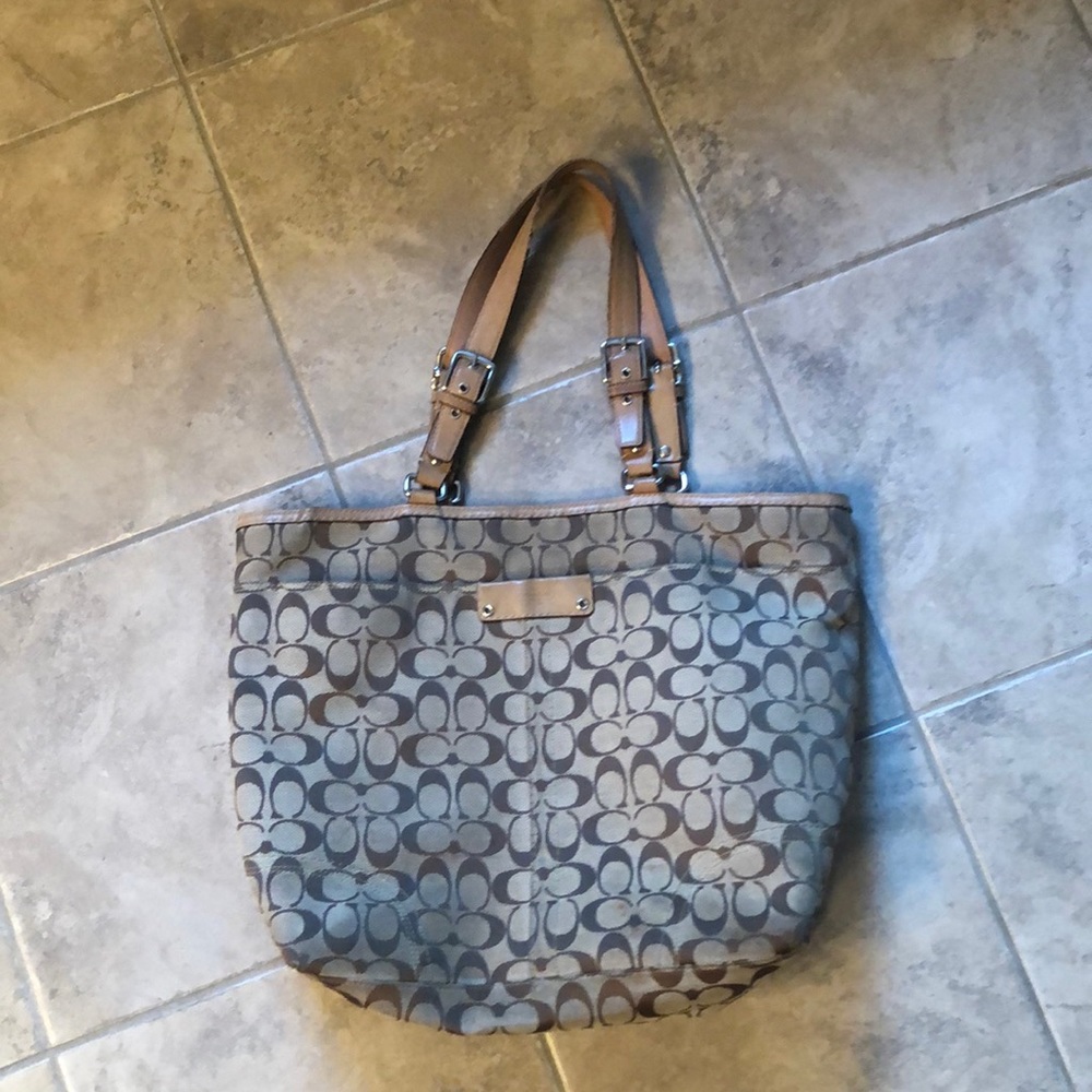 Coach tote bag. Used condition but lots of life left